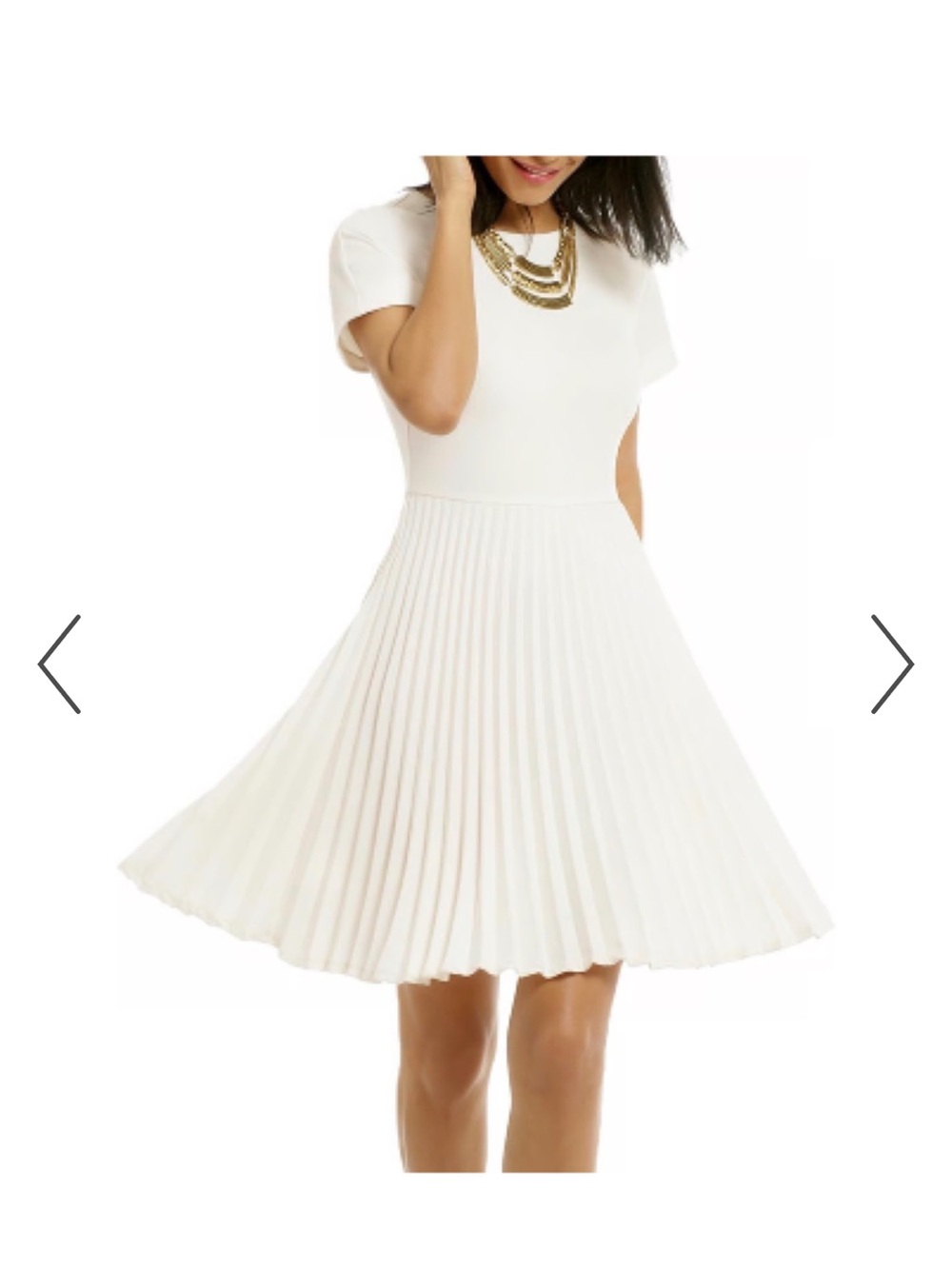 Elegant White Pleated Short-Sleeve "Catch the Wind" Dress